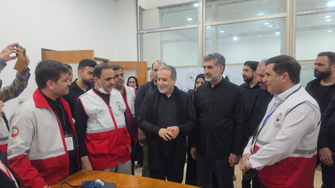 بازدید وزیر امور خارجه از درمانگاه تخصصی هلال احمر گیلان در نجف اشرف