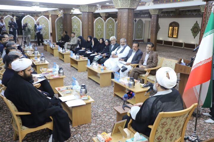 همکاری ناصحانه و شایسته‌سالاری شرط موفقیت در مدیریت استان است