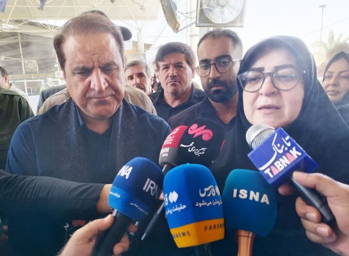 پذیرایی سخنگوی دولت از زائران در مسیر مهران