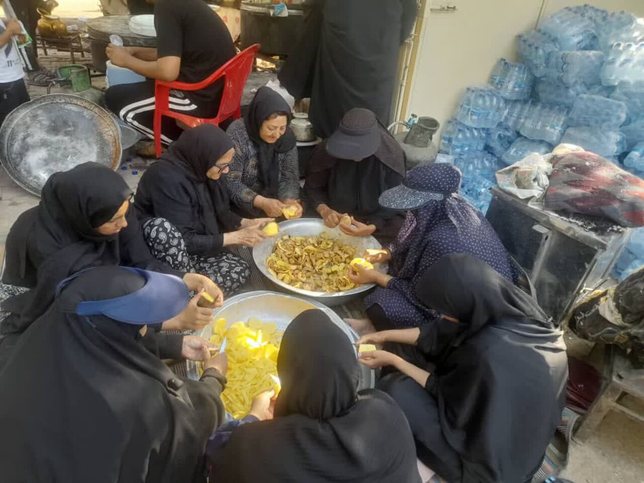 ۳۰ خادم، ۱۳ جوان، یک مسیر؛ اربعین با طعم نان تیری بچه مسجدیهای هوکرد