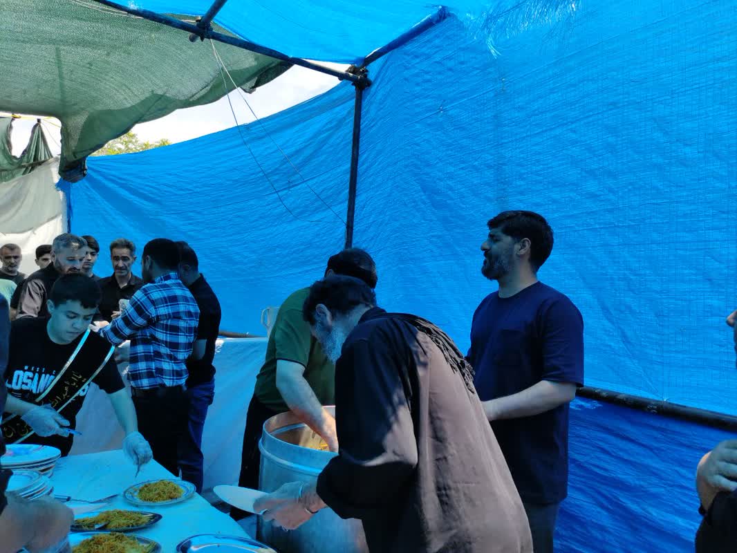 فعالیت موکب‌های ملایر در مسیر برگشت با خدمات‌دهی به زائران اربعین