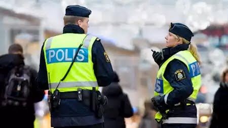 تیراندازی به نمازگزاران در مسجد شهر اوربرو در سوئد هنگام نماز جمعه