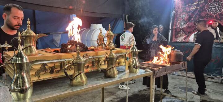 فعالیت موکب‌های ملایر در مسیر برگشت با خدمات‌دهی به زائران اربعین