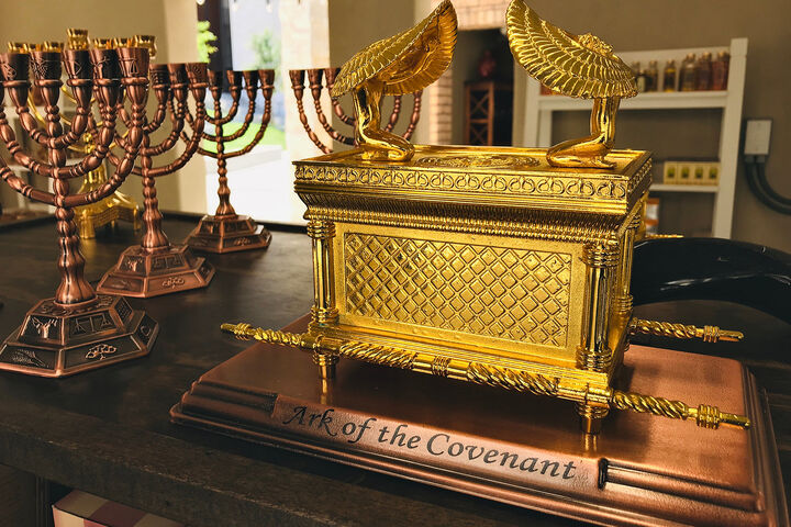 الهیات عهد و کارکردهای سیاسی آن