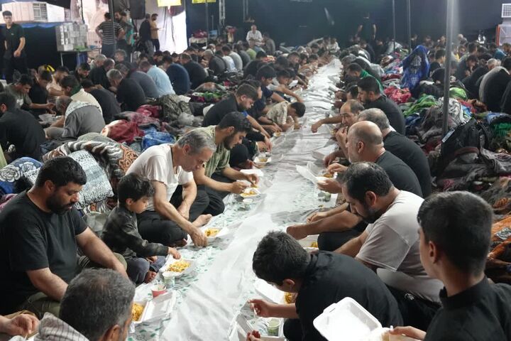 اسکان ۱۴ هزار زائر اربعین در موکب امام رضا(ع)