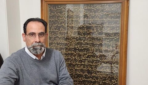 کاشی از مهمترین عناصر تزیینی و هویت‌ساز در معماری مساجد است