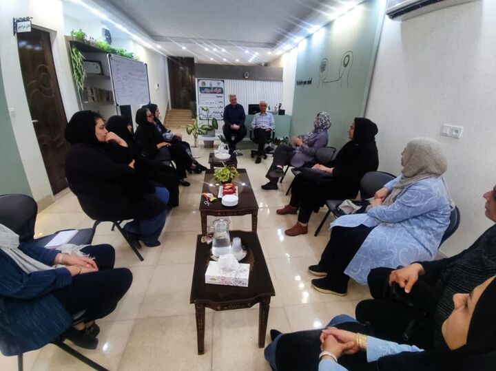 برگزاری کارگاه آموزشی پس از ازدواج با رویکرد تحکیم خانواده و فرزندپروری در آران و بیدگل