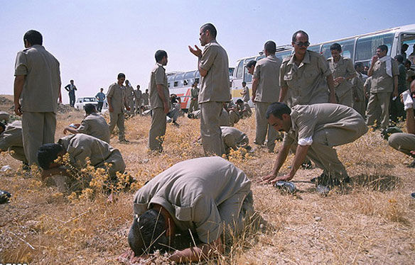 دلت دریاست کی می‌گیرد آرام