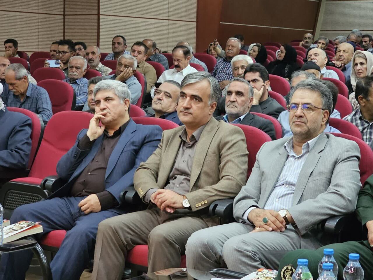 آزادگان سرمایههای ارزشمند کشور و الگوی صبر و استقامت هستند