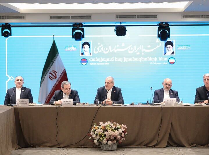 ایران و ارمنستان قرن‌ها در صلح و دوستی کنار یکدیگر زیسته‌اند