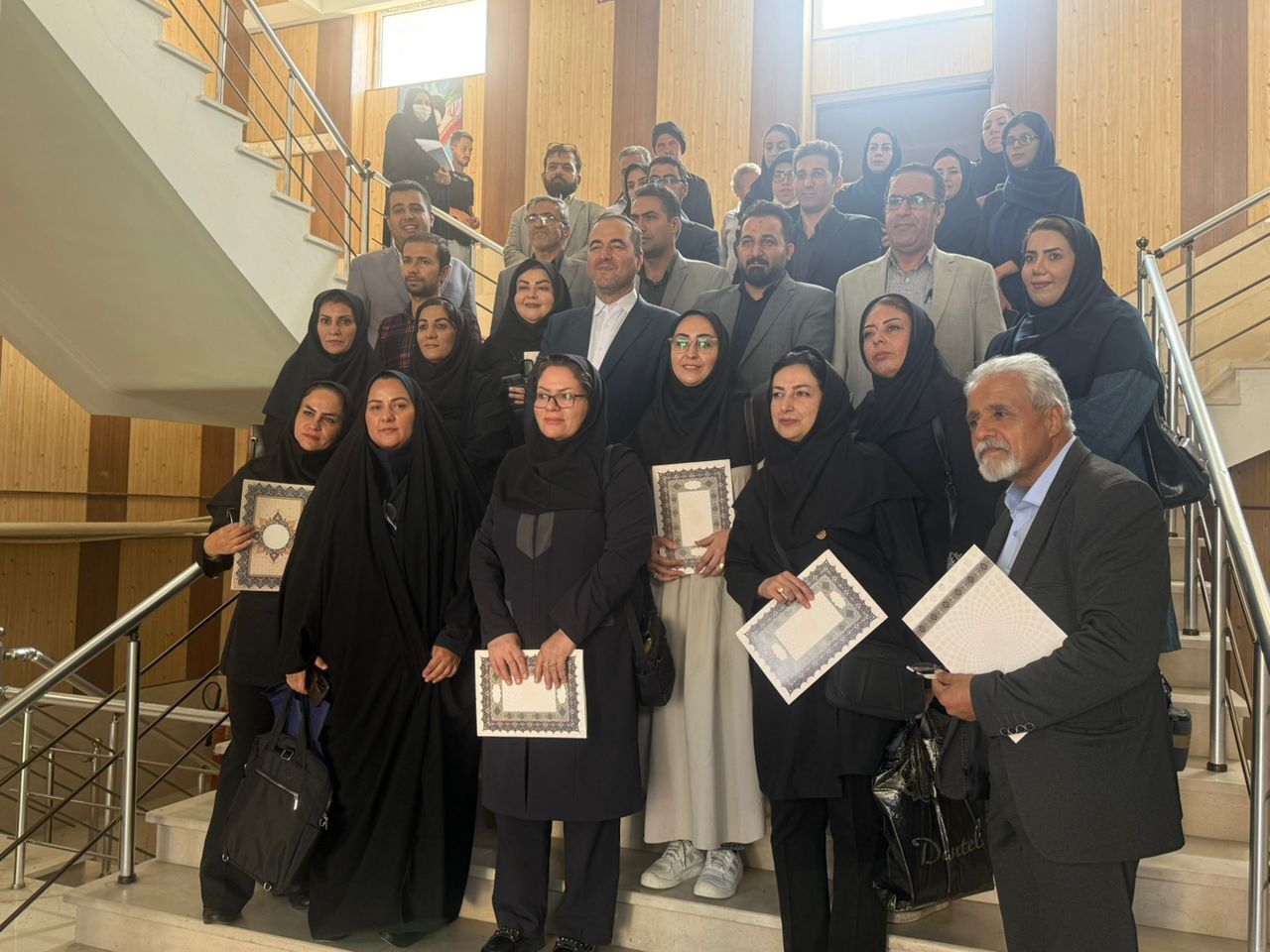 آلودگی هوا؛ چالشهای پیش روی شهراراک/افتتاح و کلنگ زنی ۱۷۰ پروژه همزمان با هفته دولت در اراک