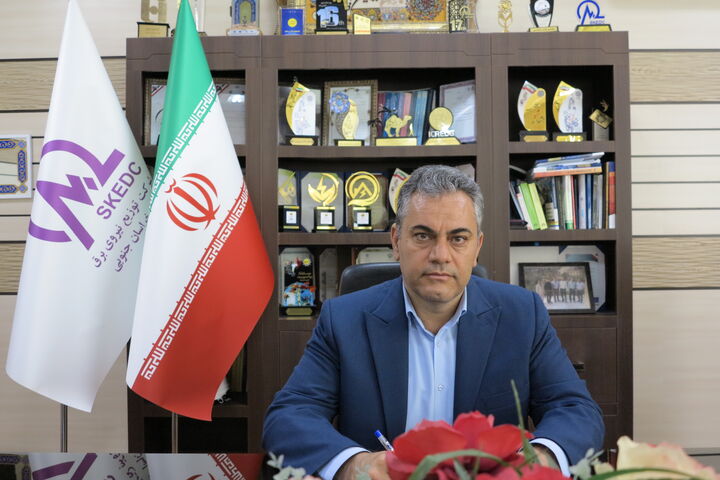 صنعت برق در خط مقدم جنگ اقتصادی است