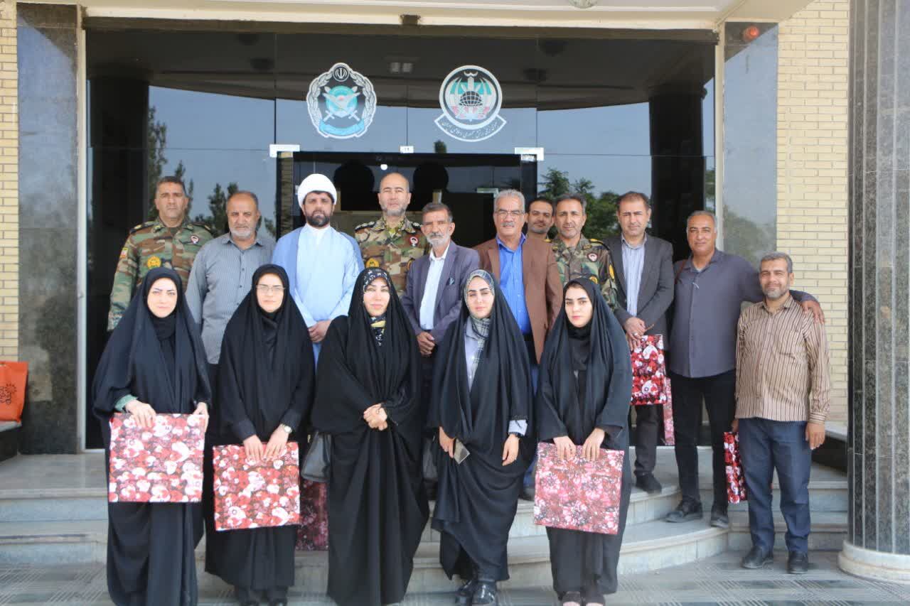 تجلیل ارتش از خبرنگاران حقیقت گو و آزادگان سرافراز آران و بیدگل