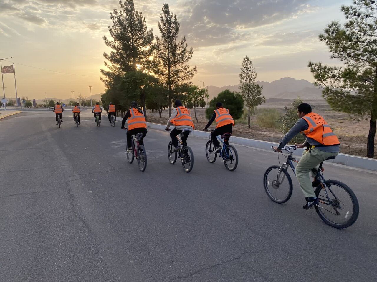 از کویر سه قلعه تا حرم رضوی با رکاب های عاشقی