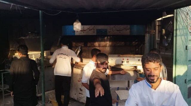 عطر نان و خدمت در قلب کربلا؛ روایت موکب کریم اهل بیت بندر چارک در ایام اربعین