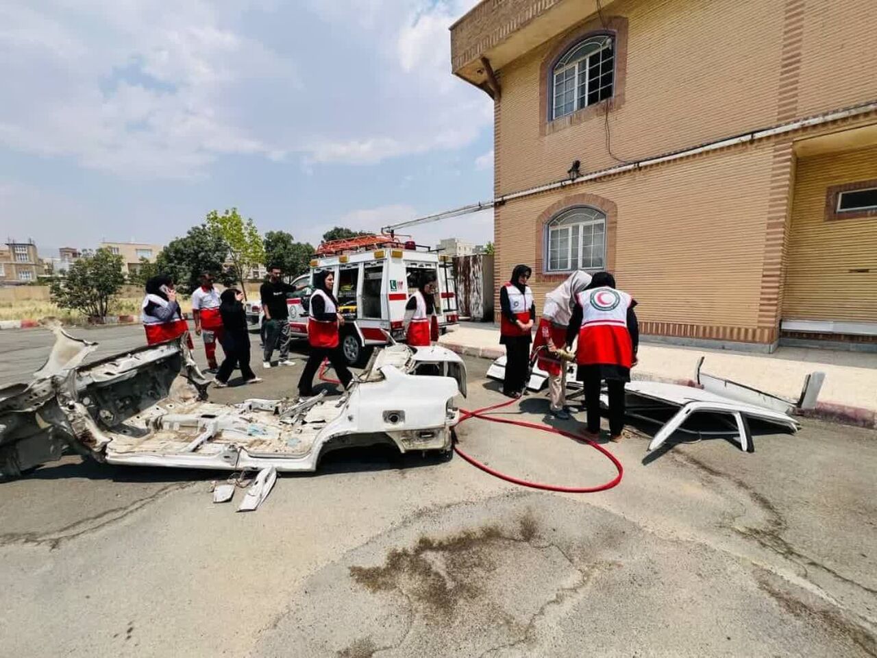 آموزش سرمایه‌ای برای ساختن جامعه‌ای ایمن و آگاه است