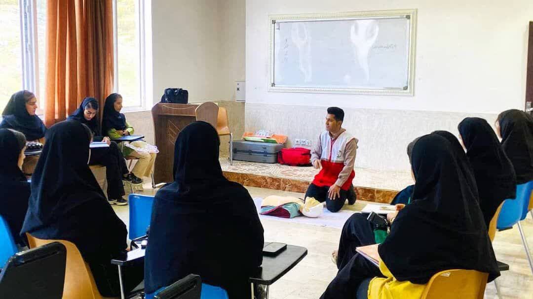 آموزش سرمایه‌ای برای ساختن جامعه‌ای ایمن و آگاه است