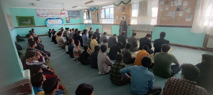 مسجد محور علم، همدلی و خدمت به جامعه است