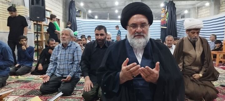اقامه نماز جمعه یاسوج به امامت آیت الله حسینی