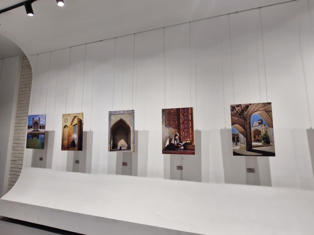 «لحظه معراج»؛ روایتی تصویری از روح مسجد در قاب عکاسان فارس