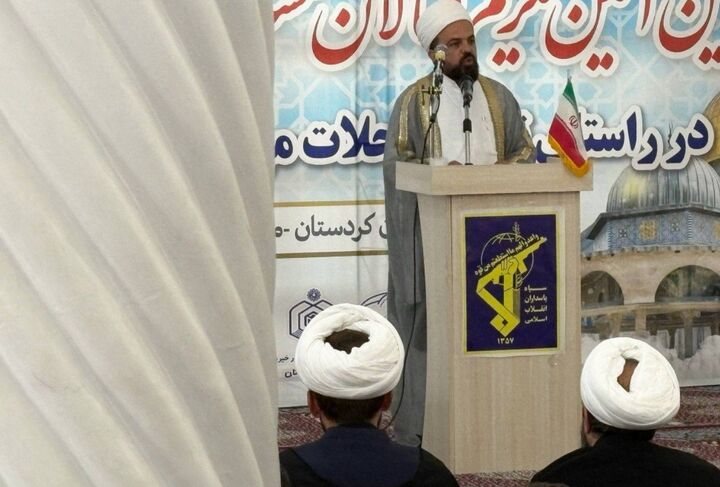 مسجد پایگاه اصلی معنویت و همبستگی است/ امام جماعت محور هدایت دینی و اجتماعی است