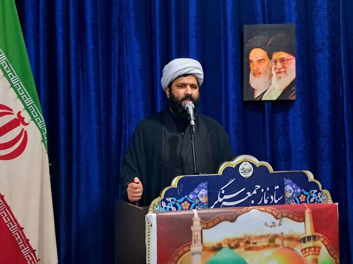 گوش سپردن به ولایت فقیه از شئون نجات از گمراهی است