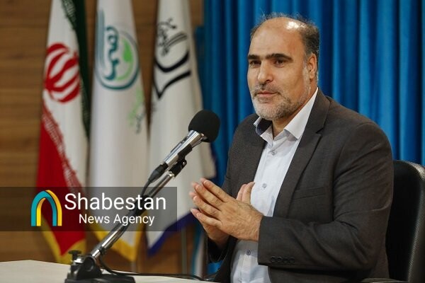 ابن‌سینا حکیم را وارث انبیا می‌داند