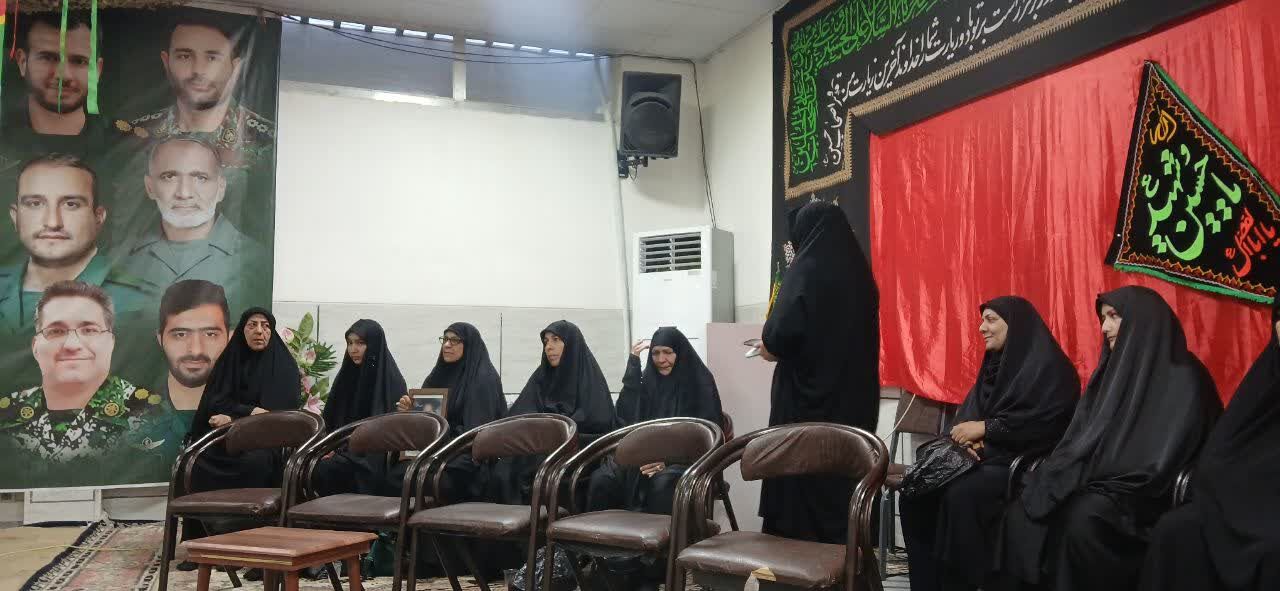 محفل قرآنی «آیه‌های صبر؛ ستاره‌های ایثار» در آران و بیدگل برگزار شد