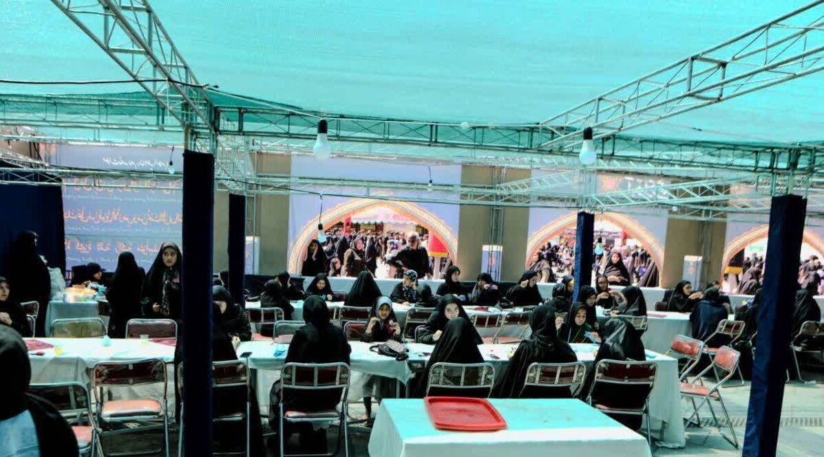 استقبال بچههای مسجدی از زائرین رضوی با هنر و معنویت