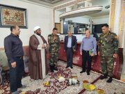 دیدار فرمانده تیپ ۲۸۱زرهی نزاجا با خانواده و ایثارگران در کرمانشاه