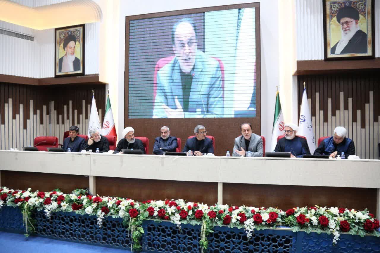 لزوم توجه مجلس به مسائل مشهد مقدس