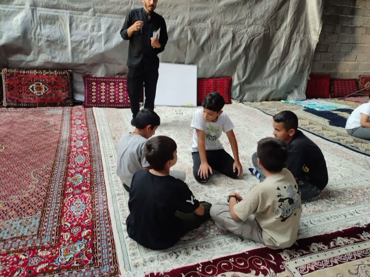 کلاس معارف در کانون فرهنگی و هنری بینات برگزار شد