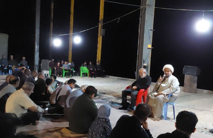 برپایی سفره اطعام ۷۰۰ نفری در جوار امام زاده عمادالدین ولی(ع) در لنده