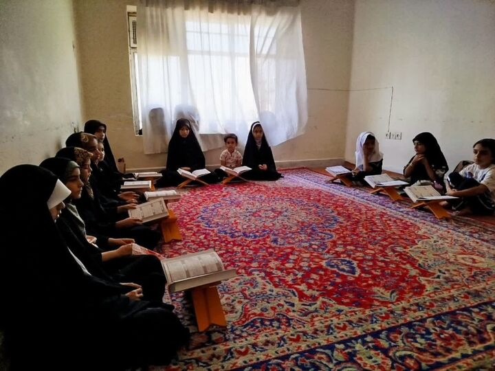 کلاس‌های آموزشی قرآن و کارگاه‌های مهارتی در وینسار برگزار شد