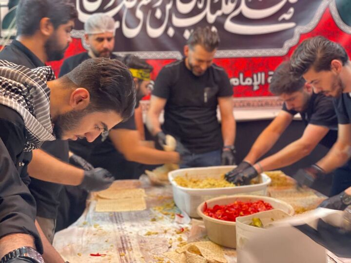 عطربهارنج موکب اصفهانی‌ها در جوار امام مهربانی‌ها