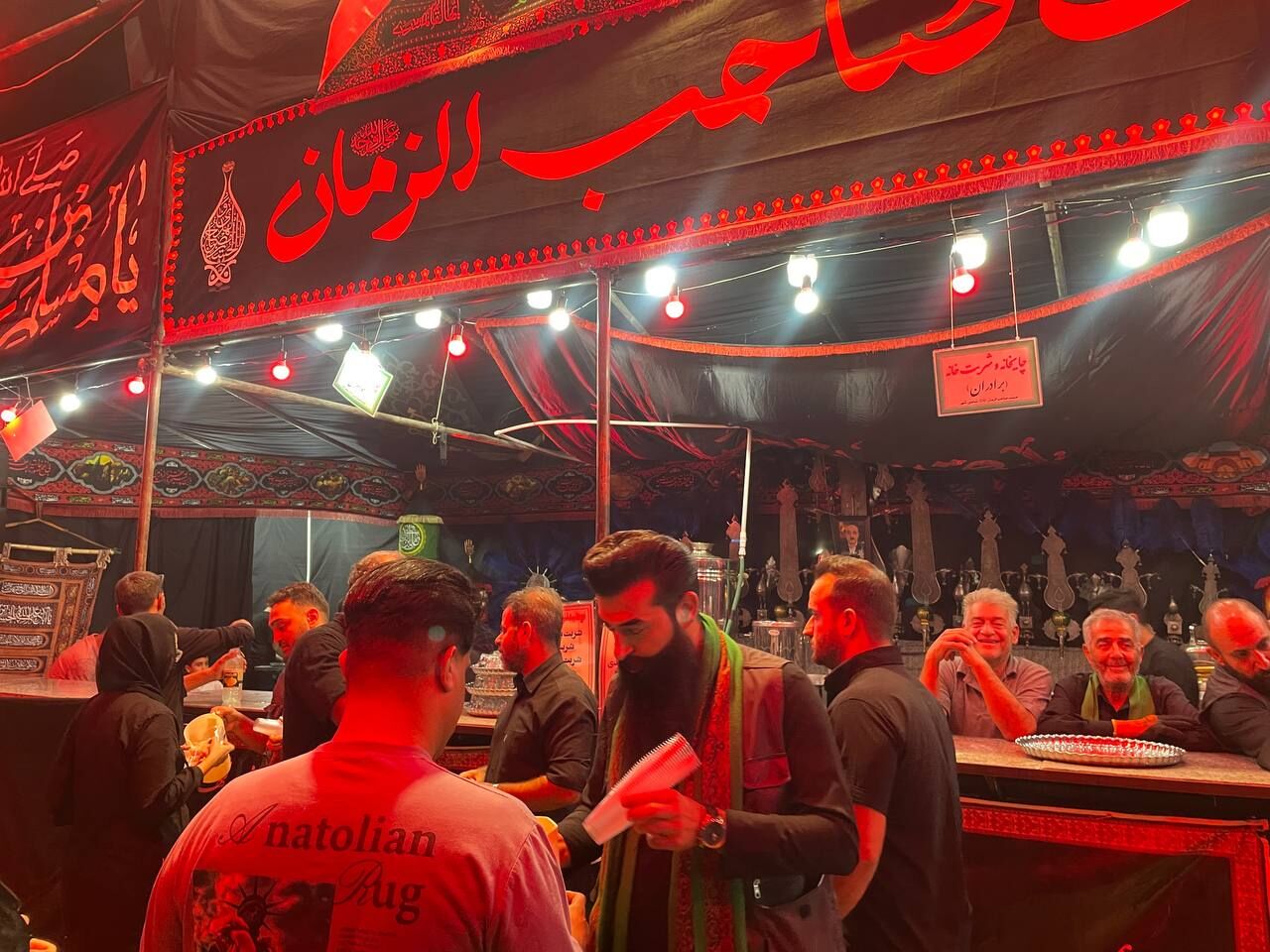 عطربهارنج موکب اصفهانی‌ها در جوار امام مهربانی‌ها