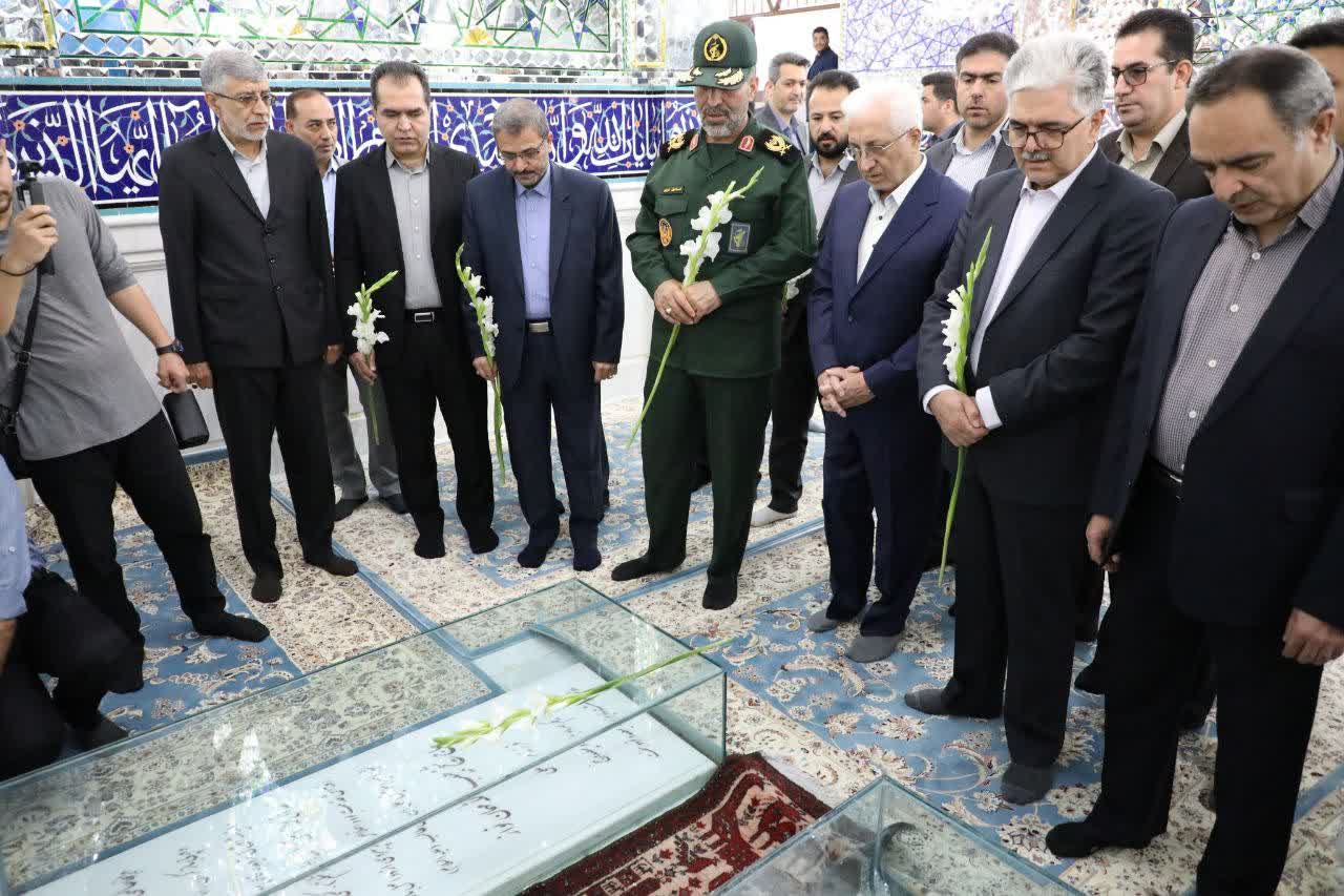 مراسم غبارروبی گلزار شهدا در خراسان شمالی انجام شد