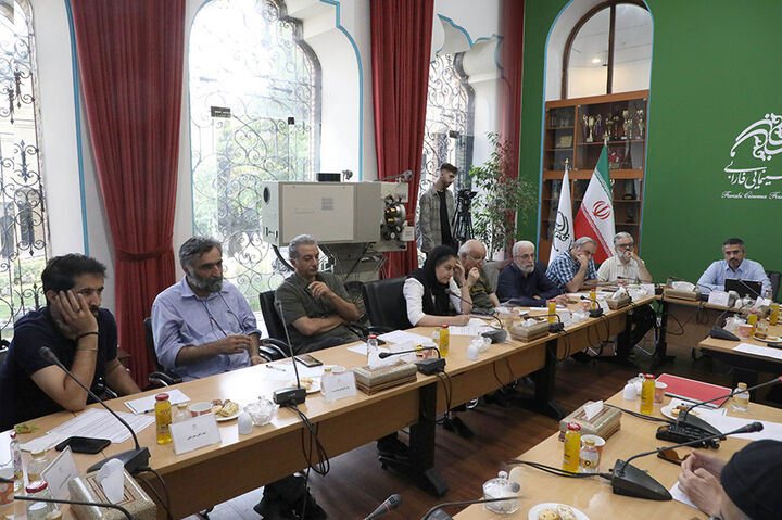 پیچینگ طرح‌ها و فیلمنامه‌های «جنگ تحمیلی ۱۲روزه» برگزار شد