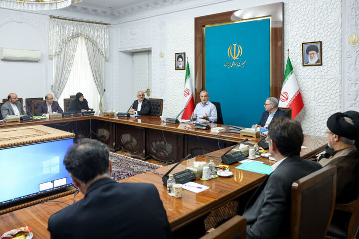 رئیس جمهور بر اهمیت تجهیز مدارس مطابق با استانداردهای جهانی تاکید کرد