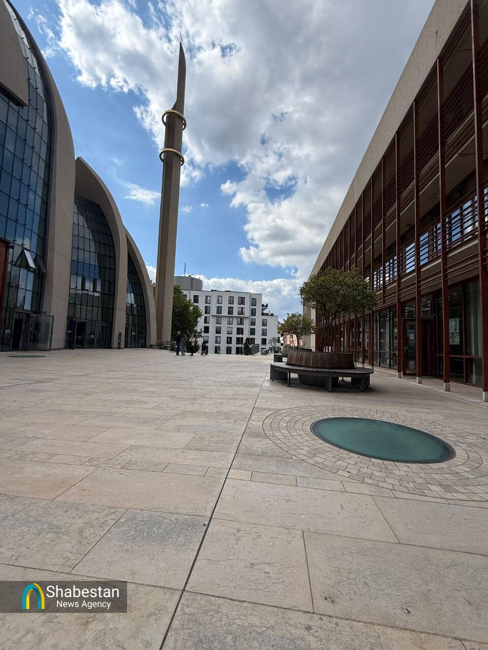 گنبدی شفاف در قلب کلن؛ مسجدی که قصه همزیستی را روایت میکند