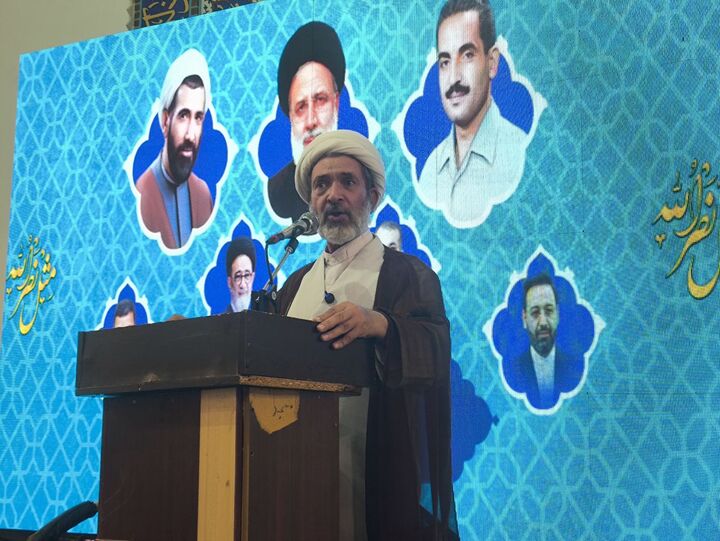 امامان جماعت و خادمان؛ ستون اصلی پویایی مساجد