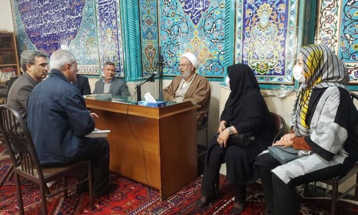 ارتباط مسئولان با مردم در مساجد باعث امید آفرینی در جامعه می شود
