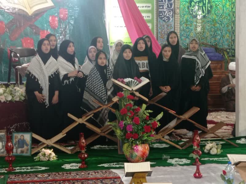 محفل نورانی قرآن کریم " آیه های سرخ" در کالپوش میامی برگزار شد