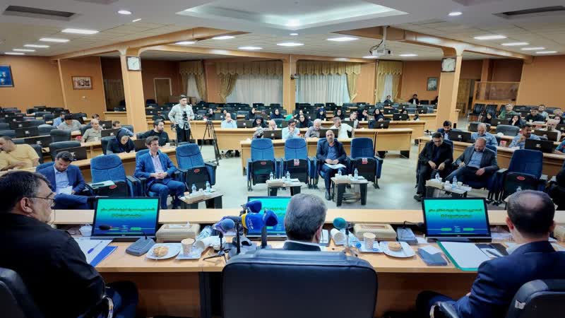 استان سمنان ظرفیت تبدیل شدن به پارک و هاب انرژی خورشیدی در کشور دارد