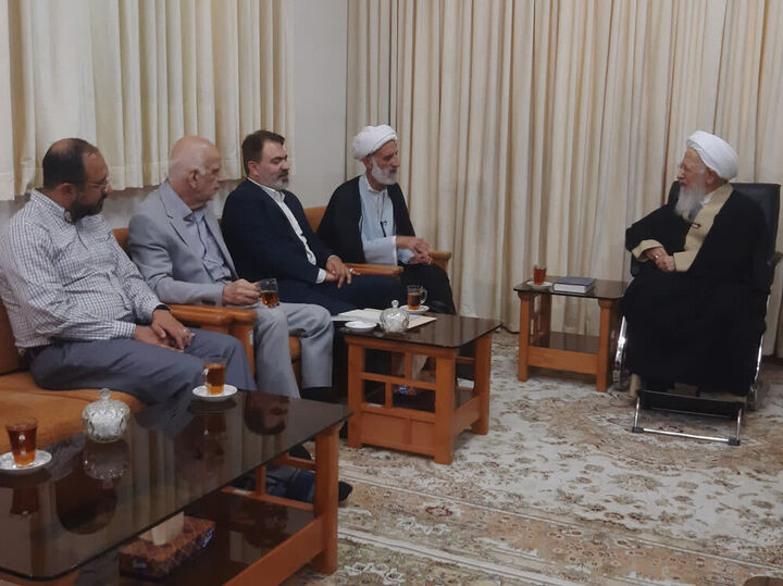 تأکید آیت‌الله جوادی آملی بر ضرورت سرمایه‌گذاری در آموزش و تولید