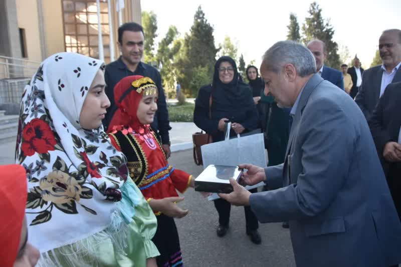 وزیر آموزش و پرورش وارد سمنان شد