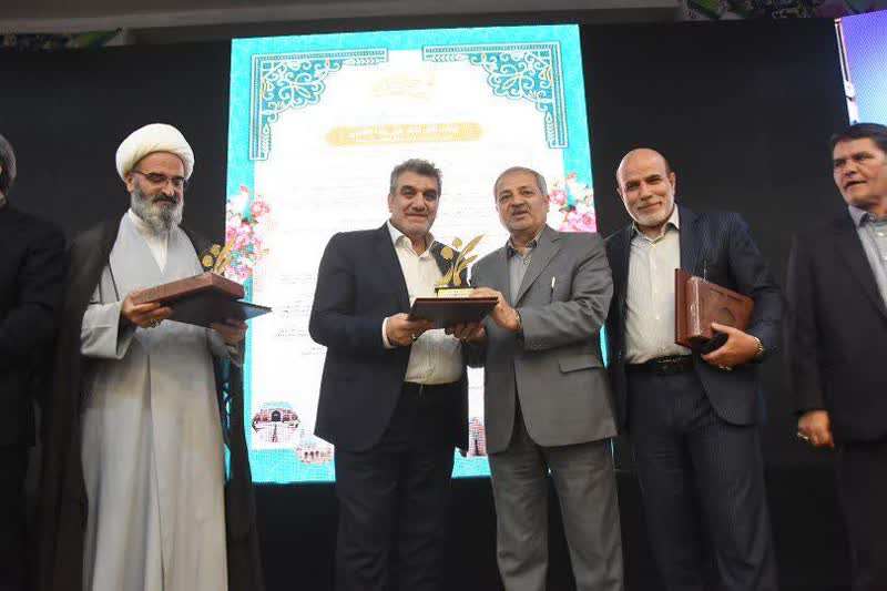 برگزیدگان نهایی ششمین اجلاسیه سراسری نماز دانشآموزی در استان سمنان تجلیل شدند