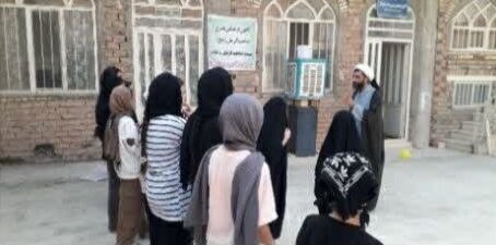 کلاس‌های تربیتی «نشاط معنوی» ویژه دختران در ایلام برگزار شد