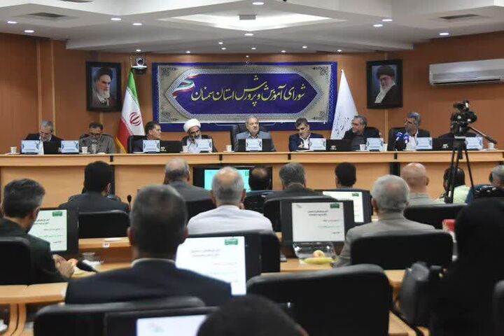 آموزش و پرورش کلید نهادینه‌سازی فرهنگ ایثار و ارزش‌های اسلامی در جامعه است