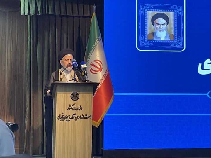 اختلاف‌افکنی حرکت در مسیر دشمنان است